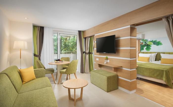 forest beach hotel