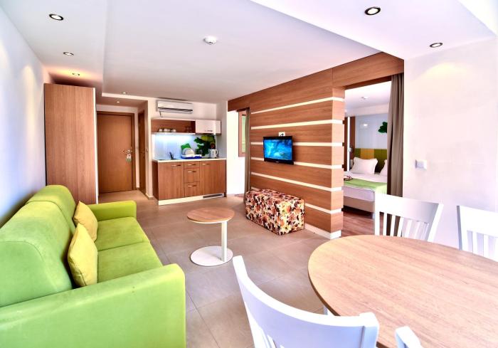 forest beach hotel