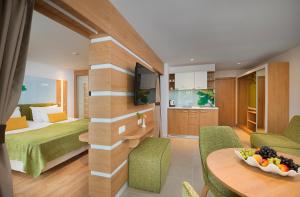 forest beach hotel