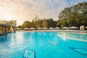 Forest Beach Hotel,,3 star