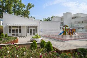 forest beach hotel