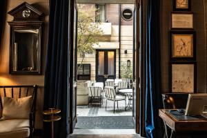 the singular santiago