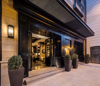 the singular santiago