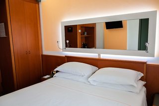 Jet Hotel, Sure Hotel Collection By Best Western,Cardano Al Campo>>Busto Arsizio,4 star