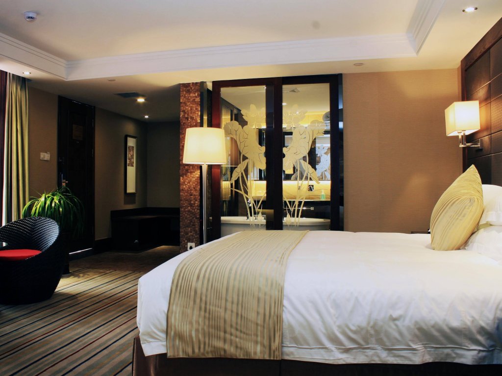days hotel great wall
