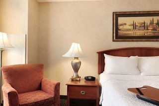 Hampton Inn & Suites Kansas City-Country Club Plaza,Kansas City>>Jackson,3 star