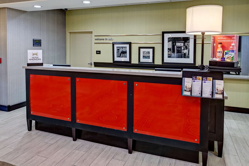 hampton inn and suites ada