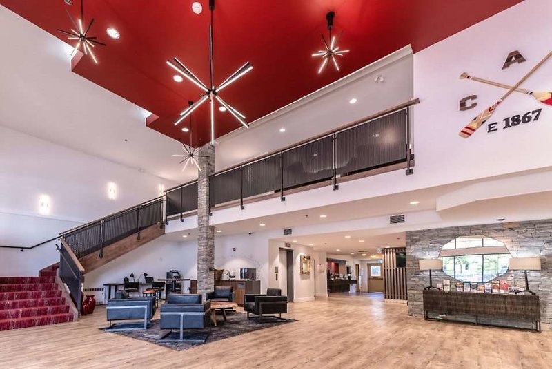 hotel kelowna and conference centre