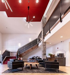 hotel kelowna and conference centre