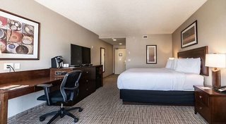 hotel kelowna and conference centre