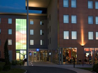 Ibis Budget Aeroport Lyon Saint Exupery,Grenay>>Colombier-Saugnieu,2 star