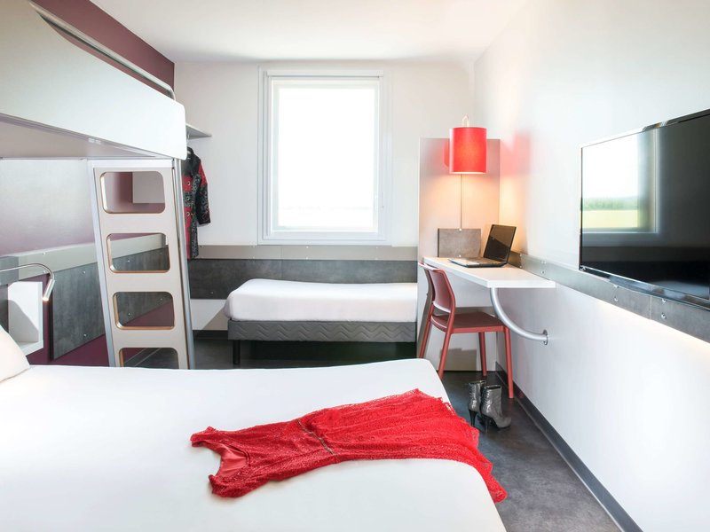 ibis budget aeroport lyon saint exupery