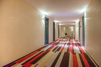 ibis xinzhou qiyi road hotel