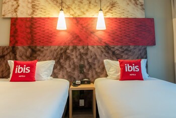 ibis xinzhou qiyi road hotel