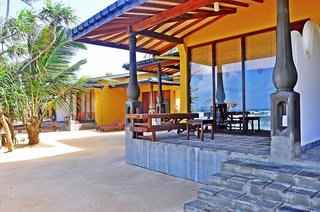 The Beach Cabanas,Habaraduwa>>Galle,4 star