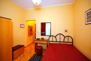 Hotel Dnipro,Near Independence Square,3 star