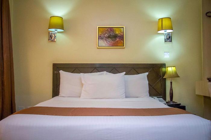 the clarion hotel