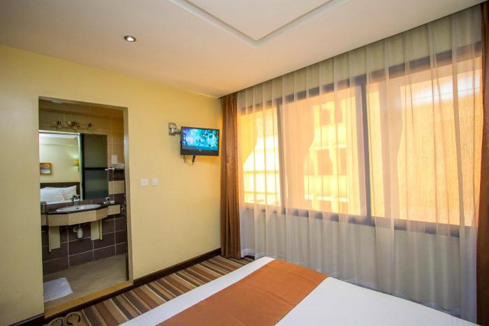 the clarion hotel