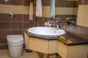 the clarion hotel