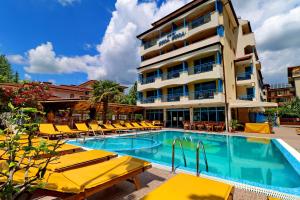 Bora Bora,Kosharitsa>>Burgas,3 star