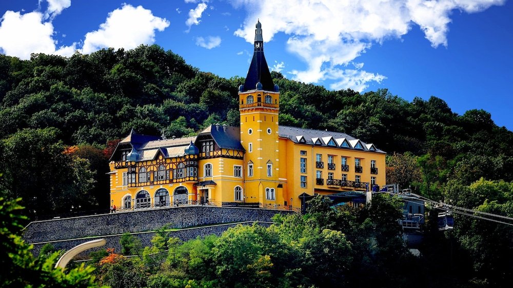Hotel-Img