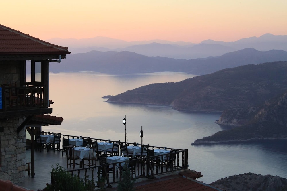 yediburunlar lighthouse boutique hotel and restaurant