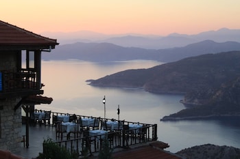 yediburunlar lighthouse boutique hotel and restaurant