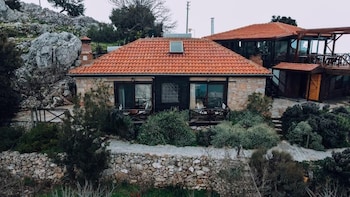 yediburunlar lighthouse boutique hotel and restaurant