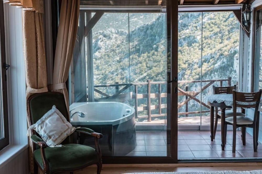 yediburunlar lighthouse boutique hotel and restaurant