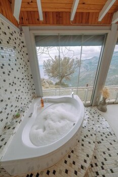 yediburunlar lighthouse boutique hotel and restaurant