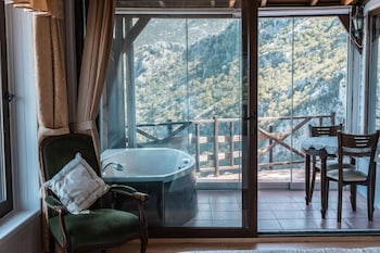 yediburunlar lighthouse boutique hotel and restaurant