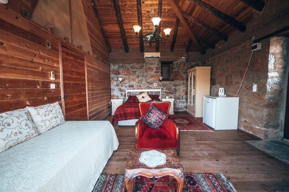 yediburunlar lighthouse boutique hotel and restaurant