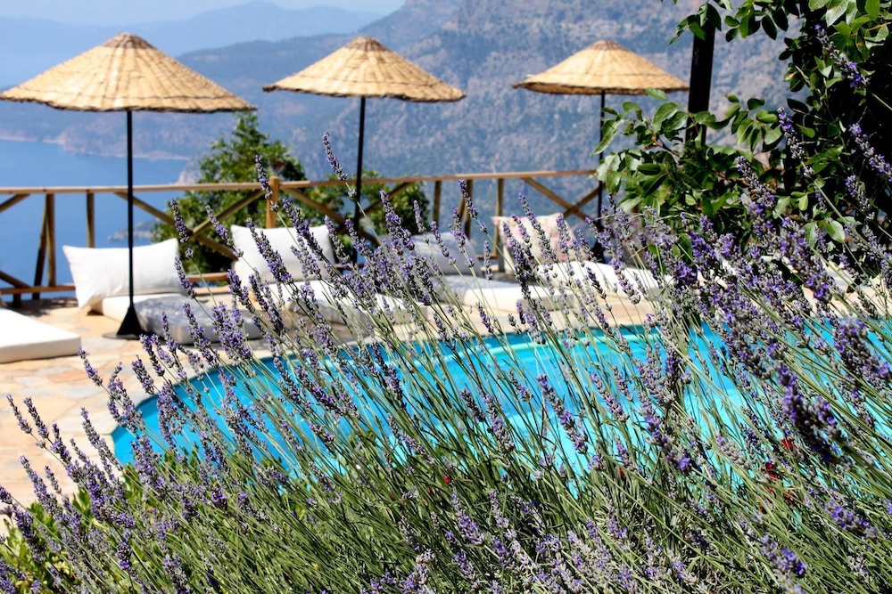 yediburunlar lighthouse boutique hotel and restaurant