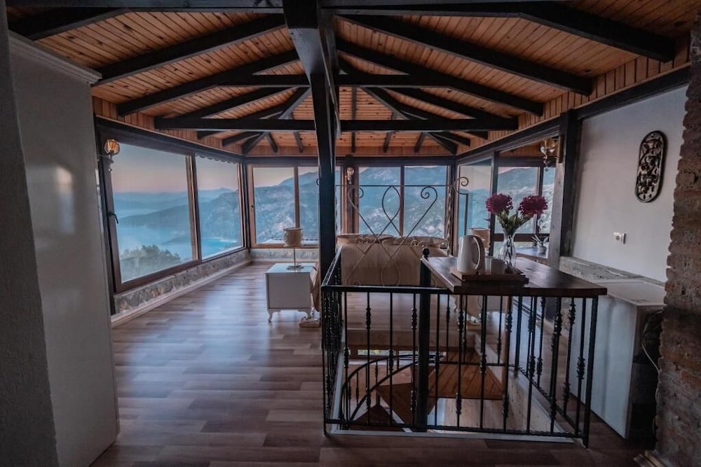 yediburunlar lighthouse boutique hotel and restaurant