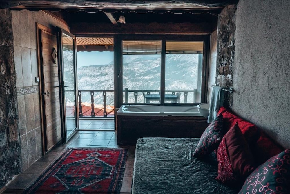 yediburunlar lighthouse boutique hotel and restaurant