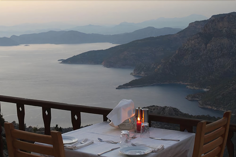 yediburunlar lighthouse boutique hotel and restaurant