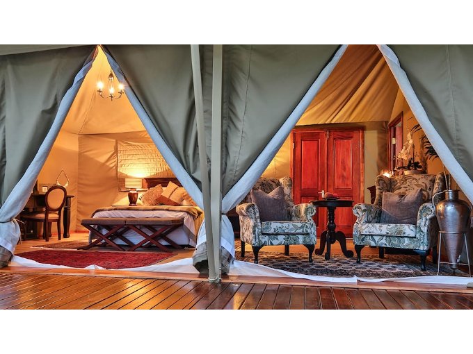 Kadizora Camp,Okavango Delta>>North-West,4 star