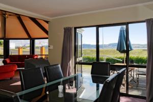 accent on taupo