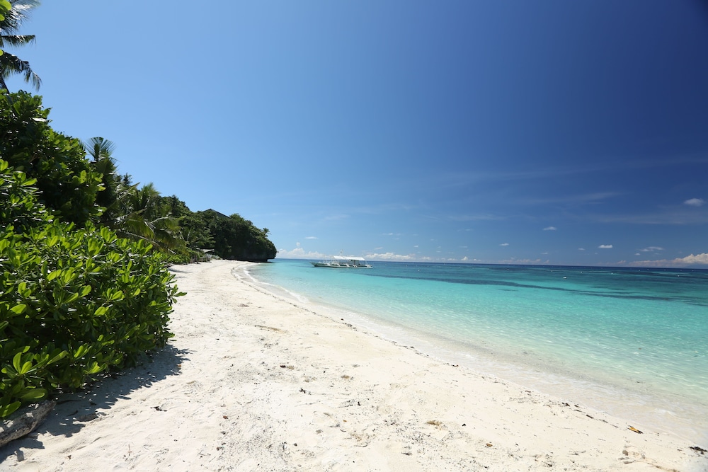 amun ini beach resort and spa