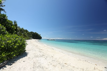 amun ini beach resort and spa