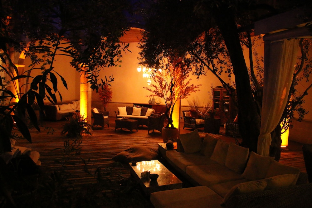 jade residence