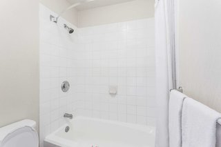 super 8 by wyndham kelowna bc