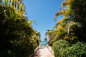 hurricane jeri praia