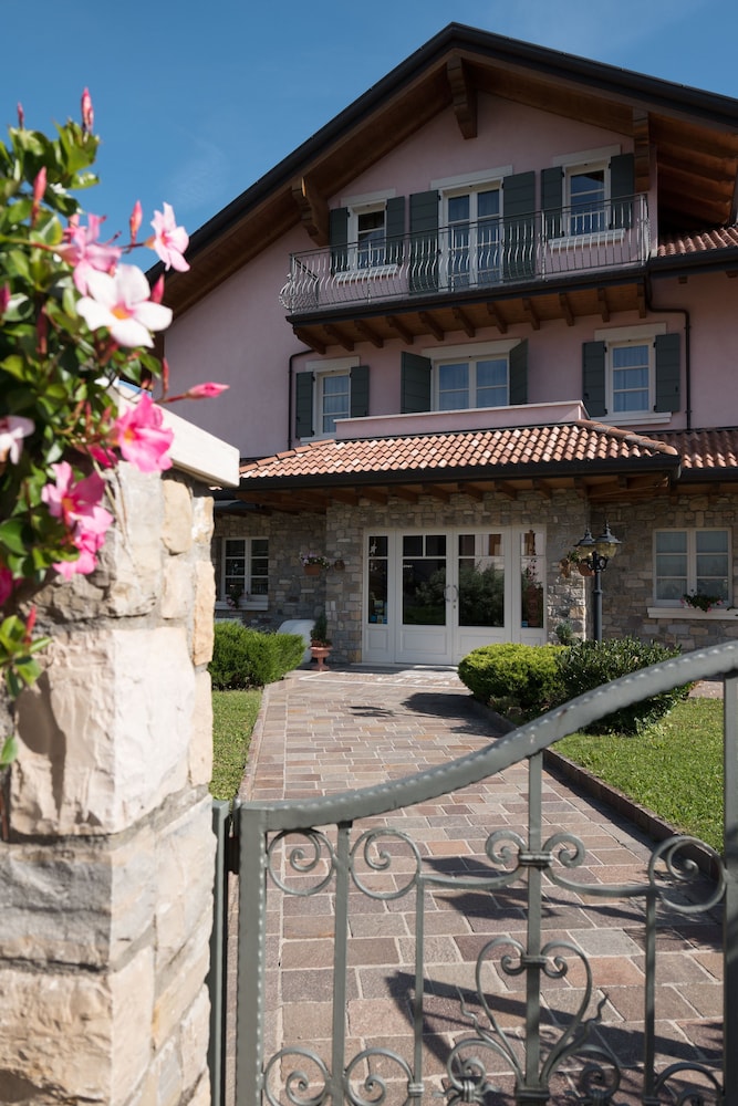 tami hotel resort spa