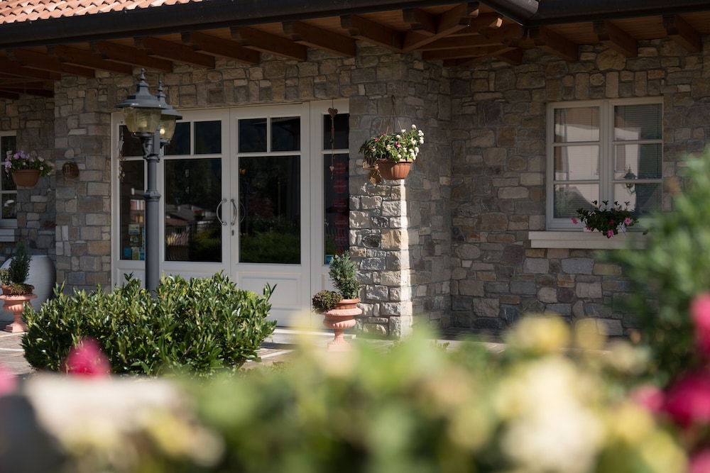 tami hotel resort spa