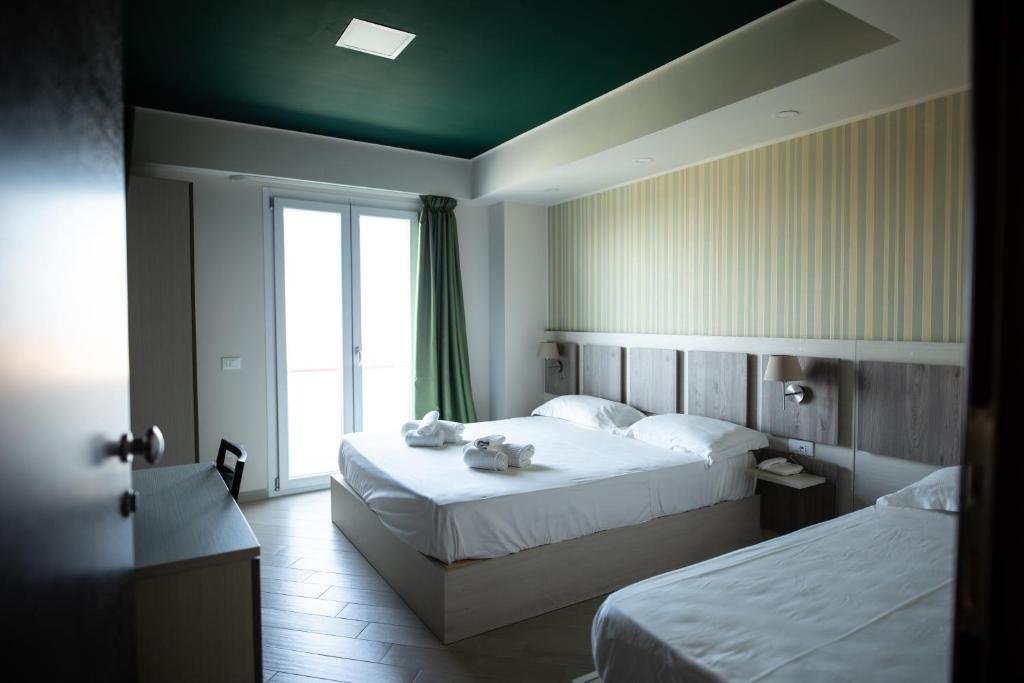 Hotel Cliche,Cosenza>>Calabria,3 star
