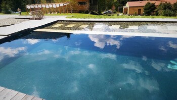 hotel and garden u holubu