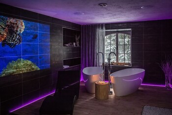 hotel and garden u holubu