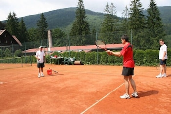 hotel and garden u holubu