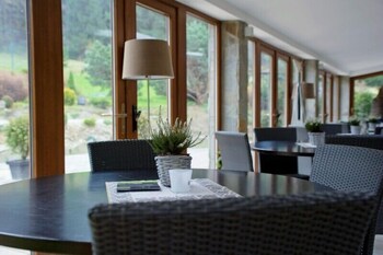 hotel and garden u holubu